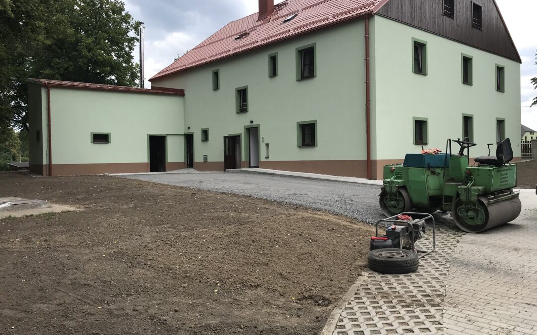 Kompletní rekonstrukce bytového domu v Ploužnici